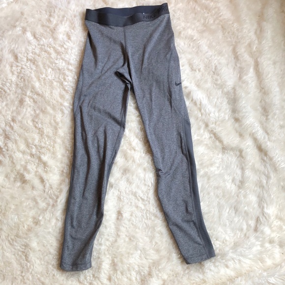 Never worn, Nike Dri Fit Leggings - Picture 3 of 3